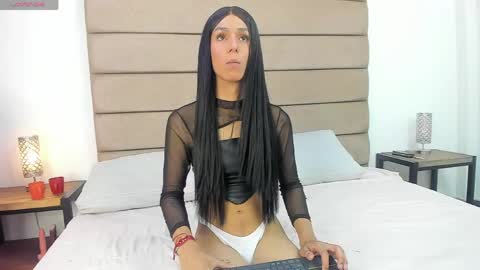 Laurent online show from May 30, 8:50 pm
