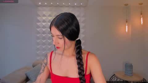 Lau  online show from November 9, 11:36 pm