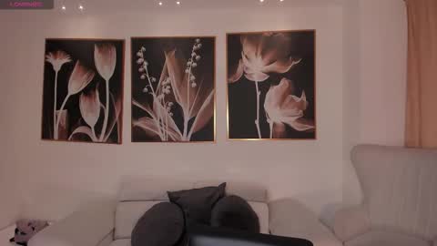 Lau  online show from November 16, 11:43 pm