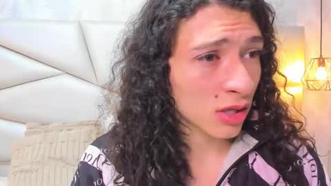 Laurent online show from November 26, 11:11 am