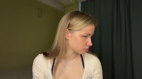 Bella online show from April 10, 6:18 am