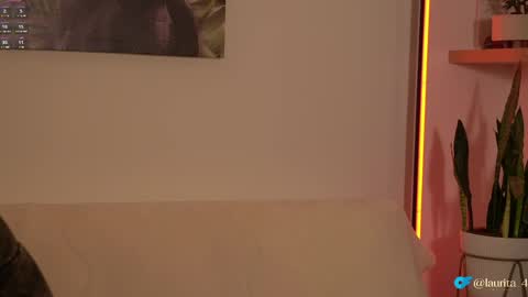 Snapshot of laurita_4 chatting on June 2, 1:24 pm laurita_4 online show from June 2, 1:24 pm
