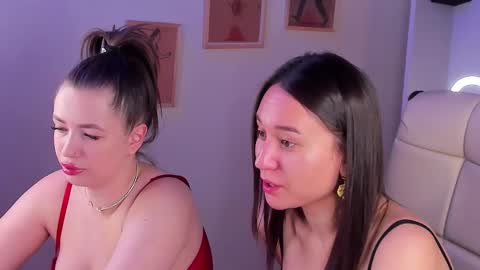 Snapshot of laurita_shy chatting on February 1, 2:43 am Diana online show from February 1, 2:43 am