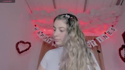 Lauu G online show from February 4, 5:10 am