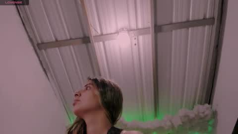 Lauu G online show from February 27, 2:32 am