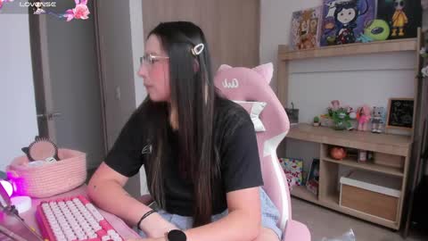          online show from April 14, 6:47 pm