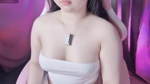 Snapshot of lavender_02 chatting on February 5, 4:11 pm Tina online show from February 5, 4:11 pm