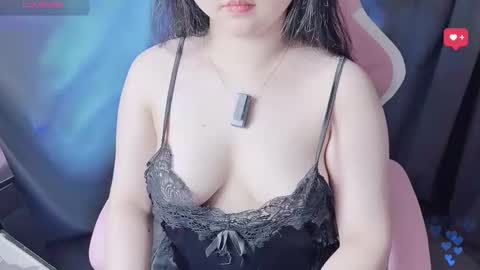 Snapshot of lavender_02 chatting on February 9, 5:50 pm Tina online show from February 9, 5:50 pm