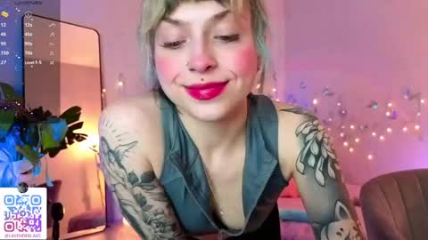 Melissa online show from April 13, 6:46 pm