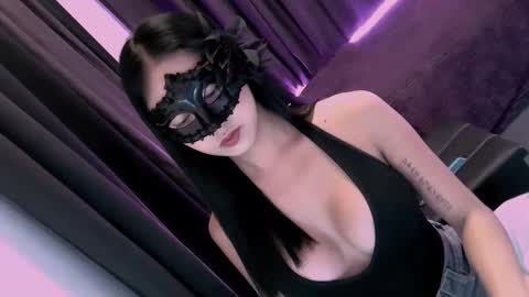 Snapshot of lavenia487426 chatting on February 3, 8:41 am lavenia487426 online show from February 3, 8:41 am