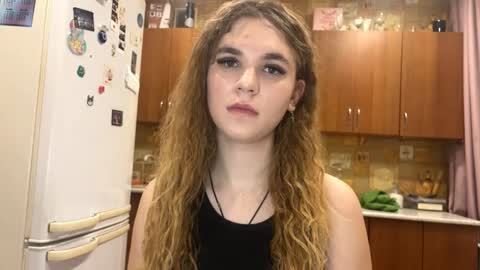 Alice online show from December 16, 8:03 pm