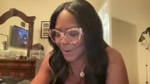 Snapshot of lavishly69 chatting on September 26, 12:47 am Brownsugar69 online show from September 26, 12:47 am