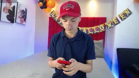 Snapshot of lawford_mike chatting on October 12, 8:30 pm Mike online show from October 12, 8:30 pm