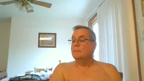 lawnboy62 online show from December 9, 9:26 pm