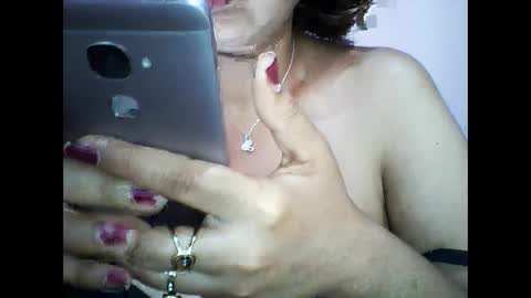 Snapshot of layanah12 chatting on January 8, 1:31 pm layanah12 online show from January 8, 1:31 pm