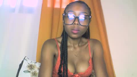 layannek online show from October 22, 4:24 am