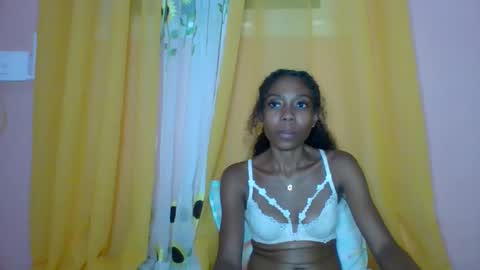 layannek online show from April 21, 5:50 pm