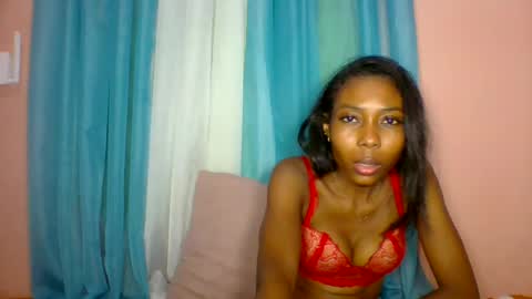 Snapshot of layannek chatting on July 13, 6:33 pm layannek online show from July 13, 6:33 pm
