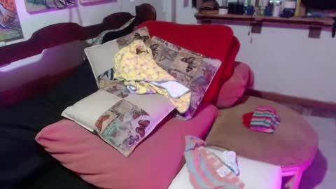 Snapshot of laye19 chatting on December 1, 11:04 pm Laye19 online show from December 1, 11:04 pm