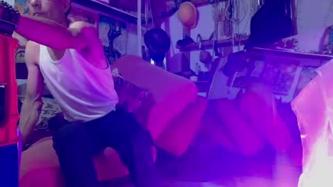 Snapshot of laye19 chatting on December 10, 5:17 am Laye19 online show from December 10, 5:17 am