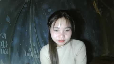 layla_999 online show from March 6, 2:08 am