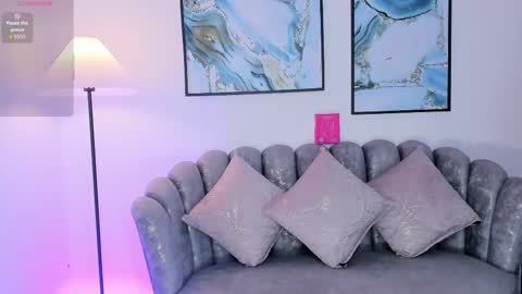 Snapshot of layla_breezee_ chatting on November 13, 12:15 pm Layla Breezee online show from November 13, 12:15 pm