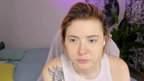 Layla online show from November 21, 5:50 am