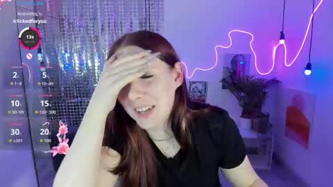 Snapshot of layla_glam chatting on October 20, 5:46 pm layla_glam online show from October 20, 5:46 pm