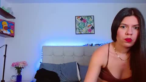 Snapshot of layla_roma chatting on June 3, 1:08 am Lia and Rachel online show from June 3, 1:08 am