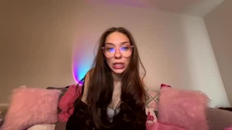 Snapshot of laylababi chatting on February 12, 6:47 pm Layla online show from February 12, 6:47 pm