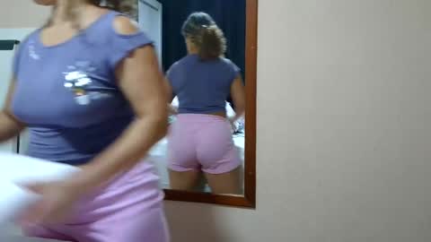 kelly online show from March 1, 2:15 am