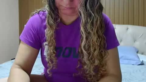 kelly online show from September 14, 6:40 pm