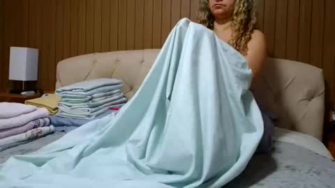 kelly online show from September 20, 1:39 am