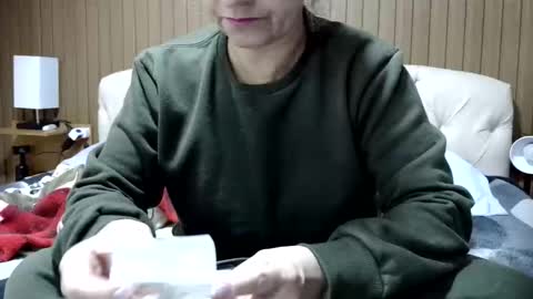 kelly online show from May 25, 8:59 pm