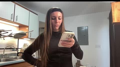 laylahlaylah1 online show from November 24, 1:00 pm