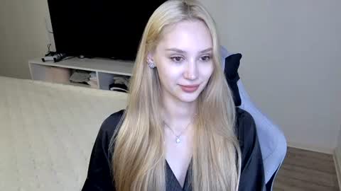LaylaPretty001 online show from July 6, 4:20 am