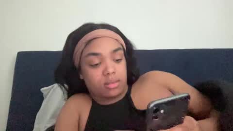 Sexy SImone online show from February 19, 7:05 pm