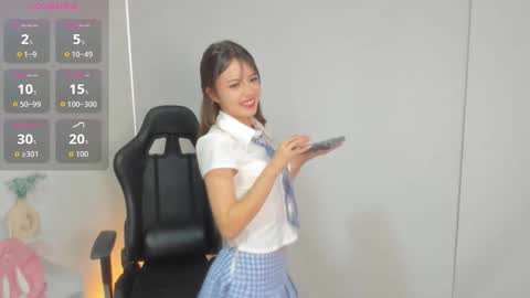 LAYLA online show from November 13, 9:58 pm