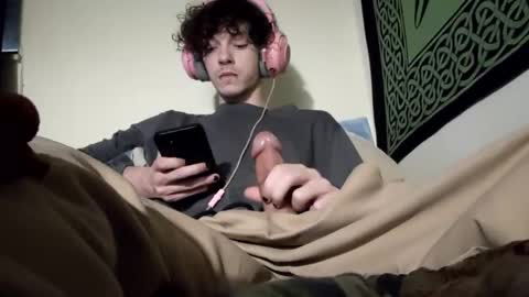 Snapshot of laymetorest420 chatting on March 5, 3:51 am Stitch online show from March 5, 3:51 am