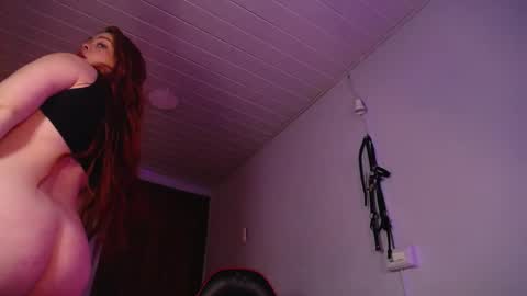 Vannessa  online show from February 21, 1:11 pm