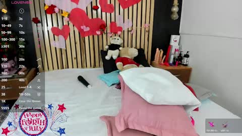 Snapshot of layqueen77 chatting on February 15, 5:41 am Layqueen online show from February 15, 5:41 am