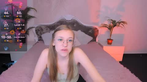 layriantavee online show from December 27, 6:57 am