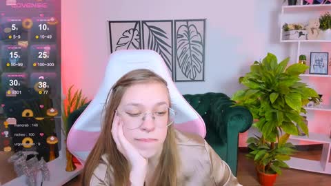 layriantavee online show from January 19, 10:06 am