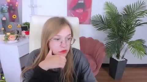 layriantavee online show from September 20, 6:14 am