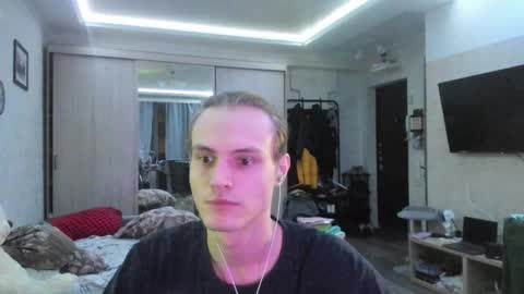 Snapshot of lazaret1k chatting on March 27, 5:45 pm Vladi online show from March 27, 5:45 pm