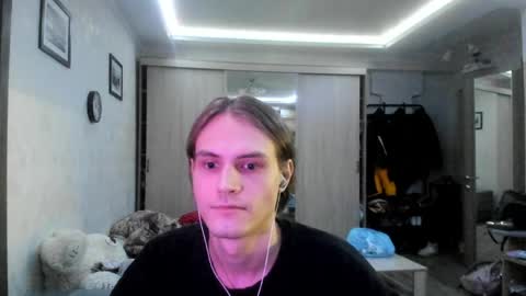 Snapshot of lazaret1k chatting on April 11, 8:57 pm Vladi online show from April 11, 8:57 pm
