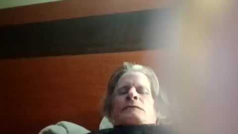 Snapshot of lbean2019 chatting on April 10, 9:36 am lbean2019 online show from April 10, 9:36 am