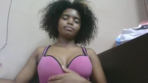 lea96546 online show from March 29, 5:40 am