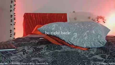 Snapshot of lea_exe chatting on February 13, 12:46 am lea_exe online show from February 13, 12:46 am