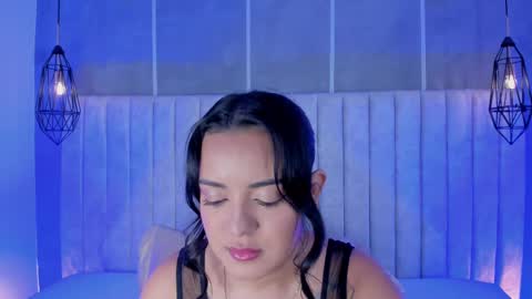 Snapshot of lea_gray chatting on September 24, 6:44 pm online show from September 24, 6:44 pm